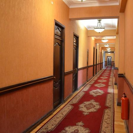 Ganja Hotel エクステリア 写真