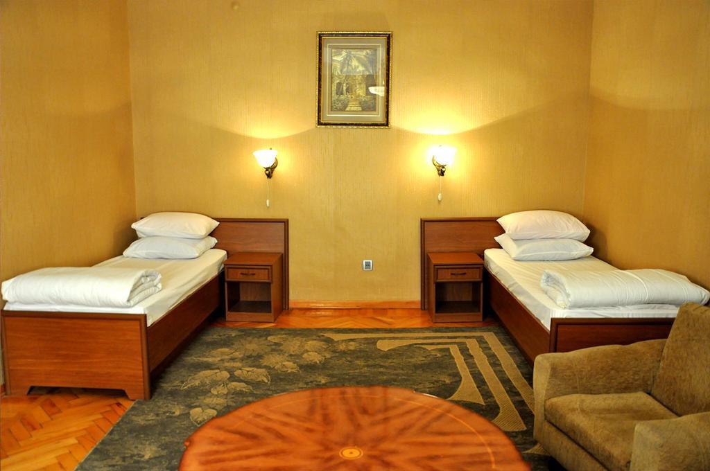 Ganja Hotel エクステリア 写真