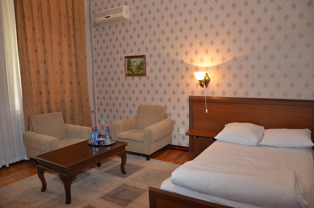 Ganja Hotel エクステリア 写真