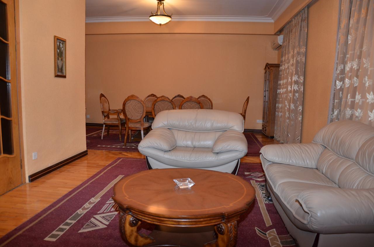 Ganja Hotel エクステリア 写真